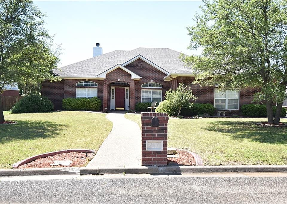 1st image of 103 Chaparral Dr