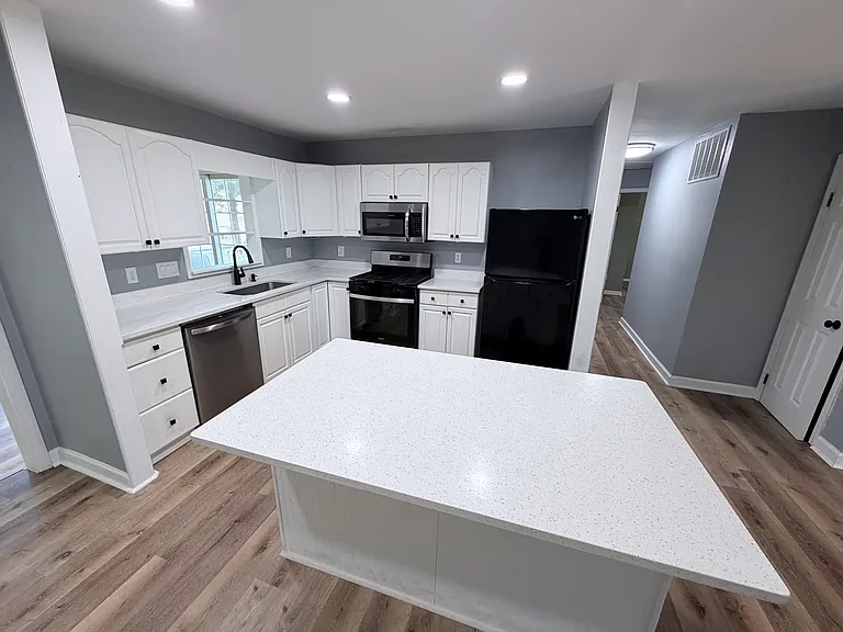 243 Turnwood Dr — Photo 2