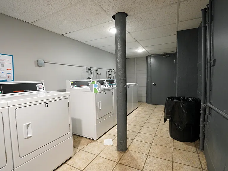 76 Gardner St #C1 — Photo 6