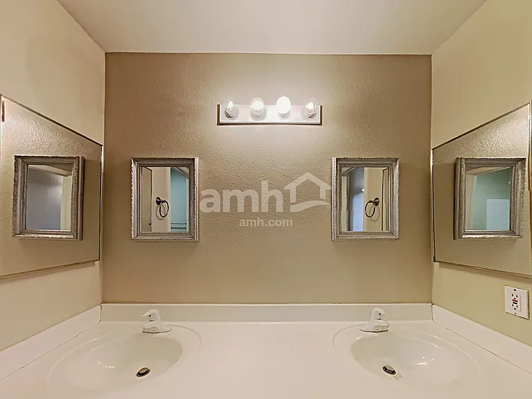 15810 W Durango St — Photo 14