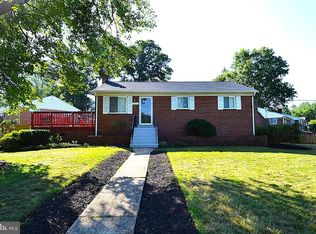 7025 Strathmore St, Falls Church, VA 22042