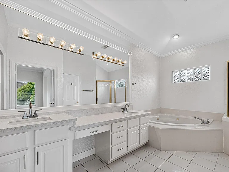 3619 W Clay St — Photo 19