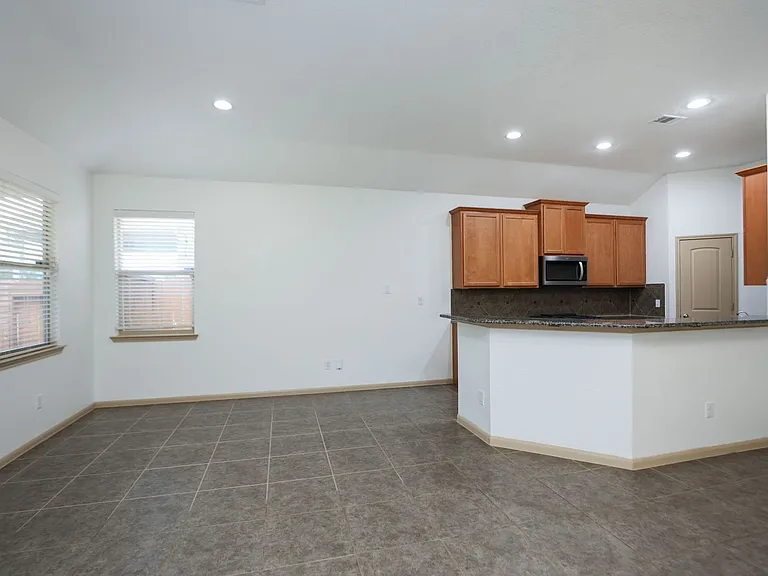 7042 Windy Run Ct — Photo 13