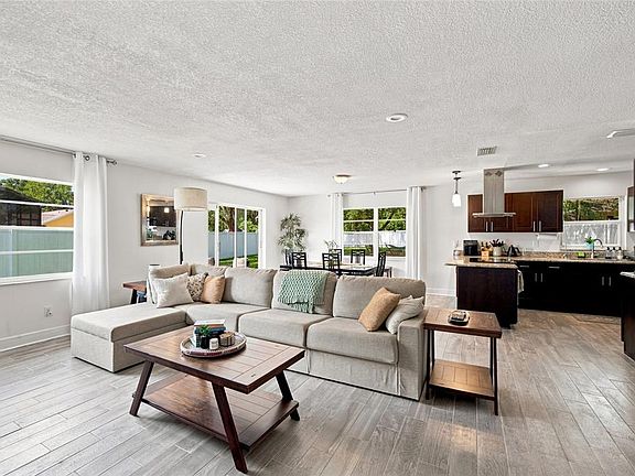 5th image of 23252 CHARLSTON PLACE