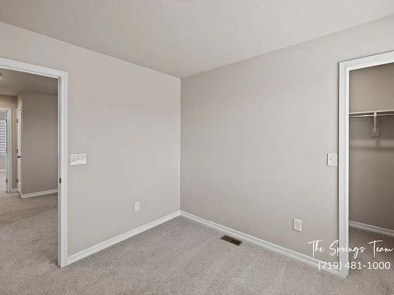 6093 Napa Dr — Photo 36