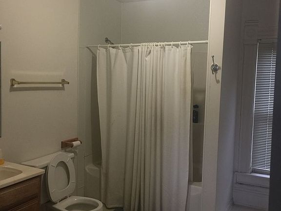5th image of 601 W Shiawassee St #1