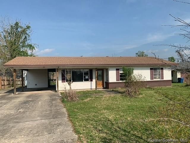 1st image of 103 Lauren Ln