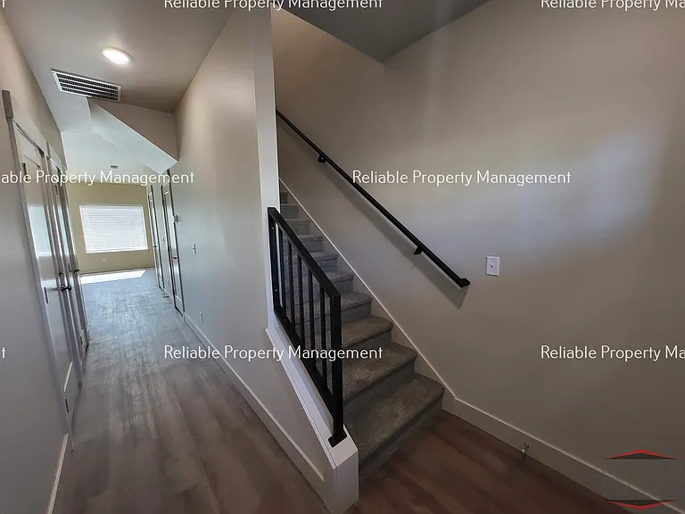2701 E Derrald Ave — Photo 6