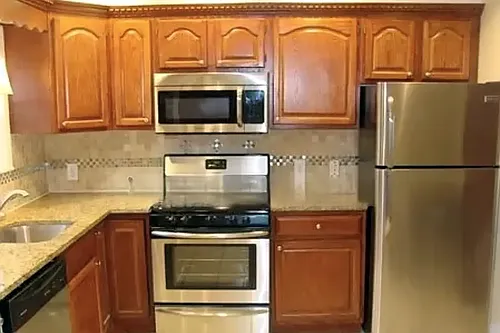 18-26 Bowen St #1 Photo 1
