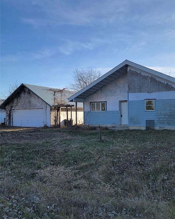 1st image of 230 Langstraat Ln