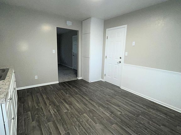 5th image of 615 Douglas Ave #I3