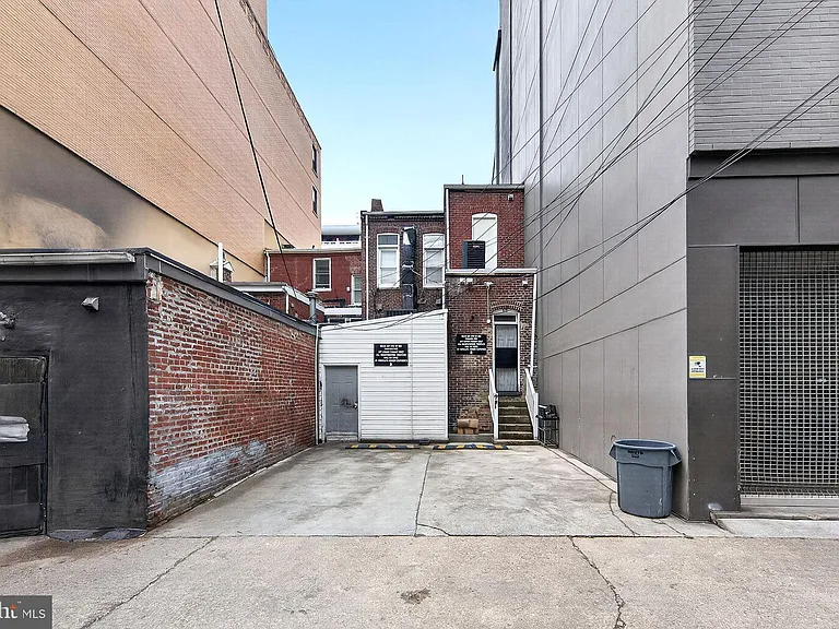 817 6th St NW #B — Photo 40