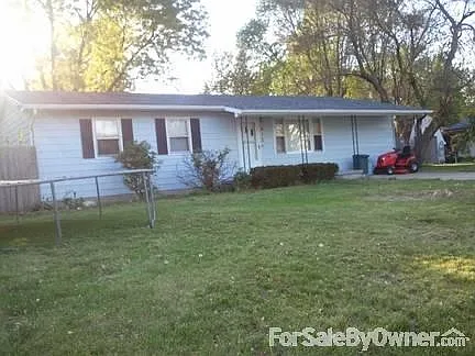 412 Walnut St photo 1