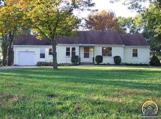 6337 SW 11th St, Topeka, KS 66615