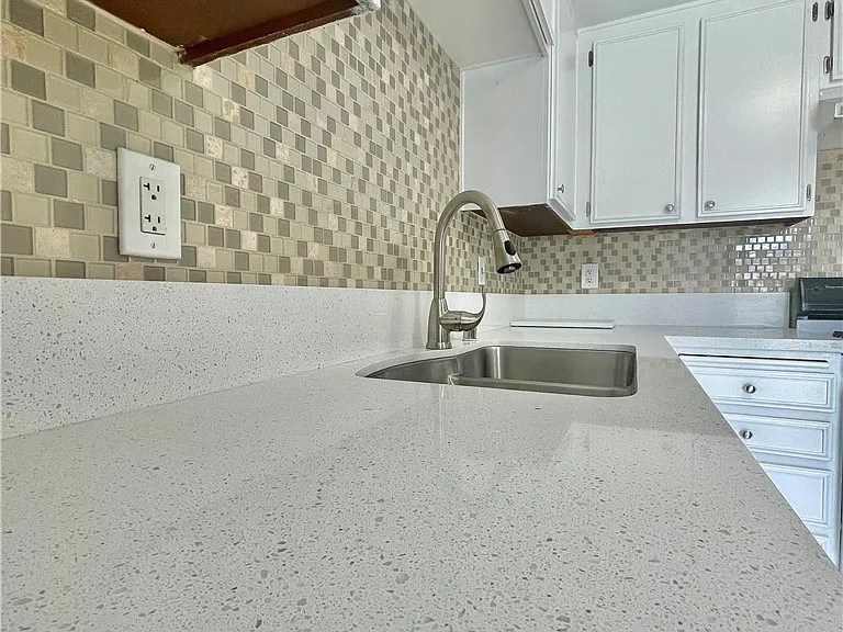 5640 Riverside Dr #110 — Photo 10