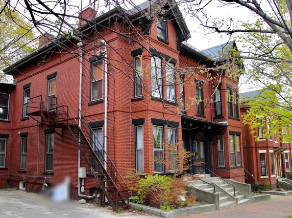 238 State St APT 3, Portland, ME 04101