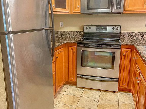 4th image of 2768 B St Unit 117