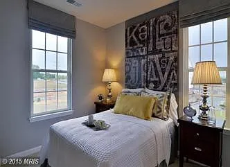 3 bed, 2.5 bath, 1760 sqft, $2,850 — Photo 2
