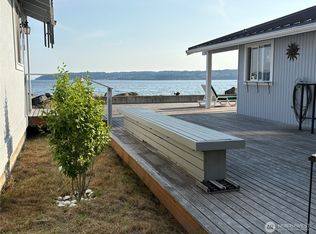 27 S Beach Dr, Everett, WA 98206