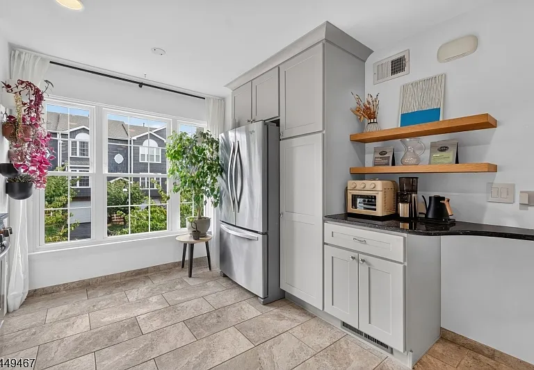 100 Glen Ridge Ave #12 — Photo 5