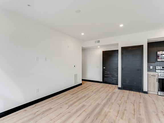 4th image of 917 N 26th St #317B