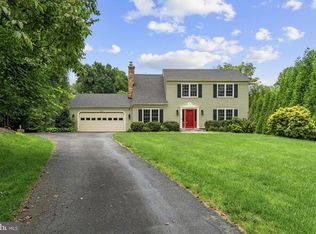 6102 Queens Brigade Ct, Fairfax, VA 22030