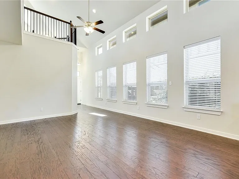 3920 Kenter Xing — Photo 5