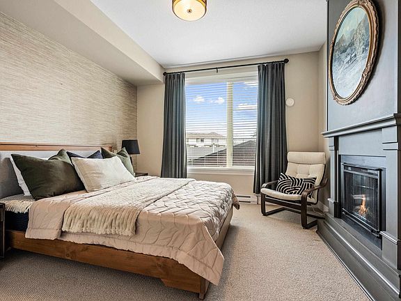 3rd image of 45754 Keith Wilson Rd #210
