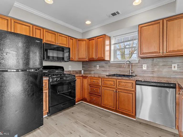 2528 Wendover Rd #A — Photo 9