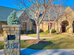6401 Oak Tree Dr, Edmond, OK 73025