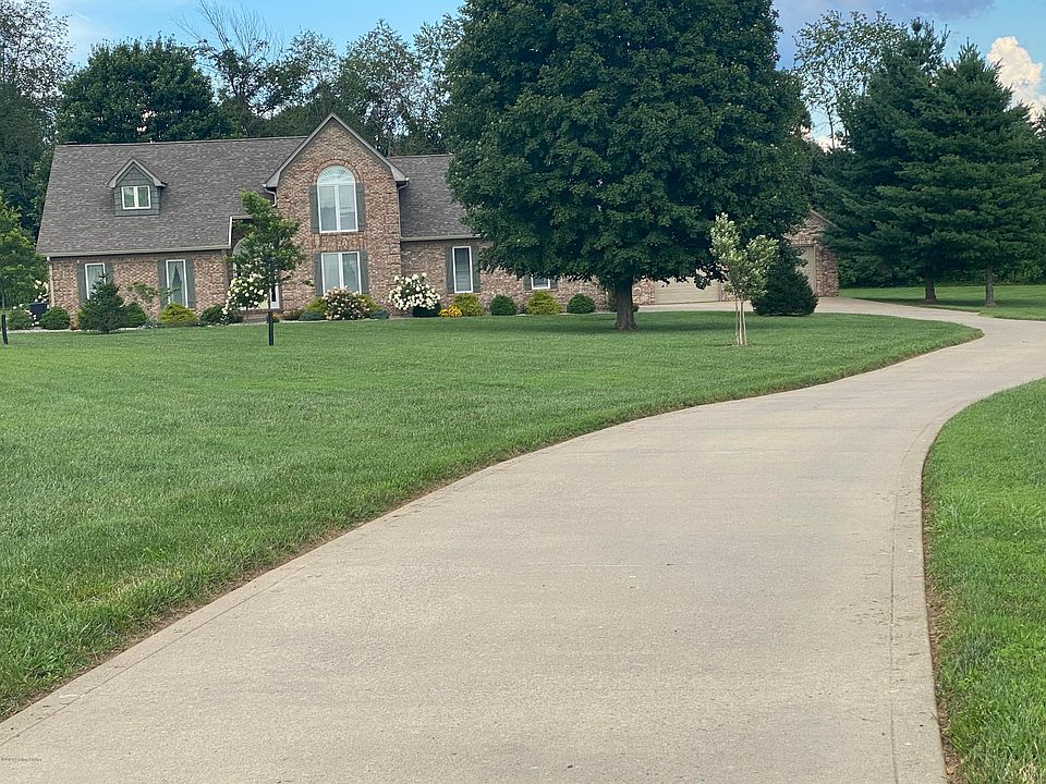 2nd image of 104 Birchwood Dr