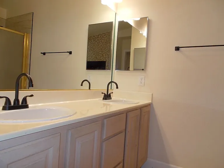 112 Golf Course St — Photo 22