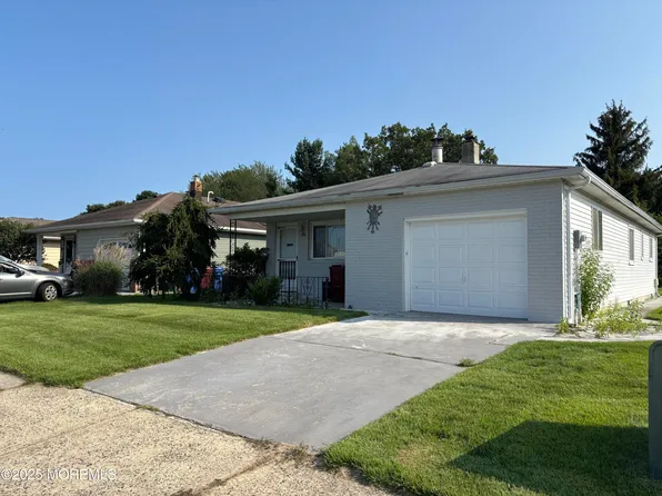 200 Port Royal Drive, Toms River, NJ 08757