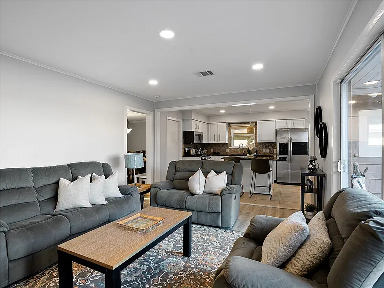 9403 Timberside Dr — Photo 13