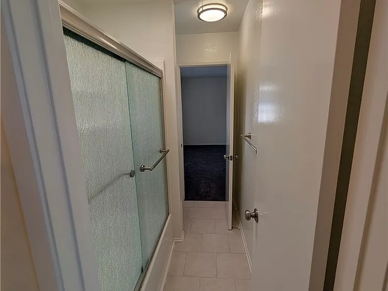 529 E Colorado Blvd #D — Photo 31