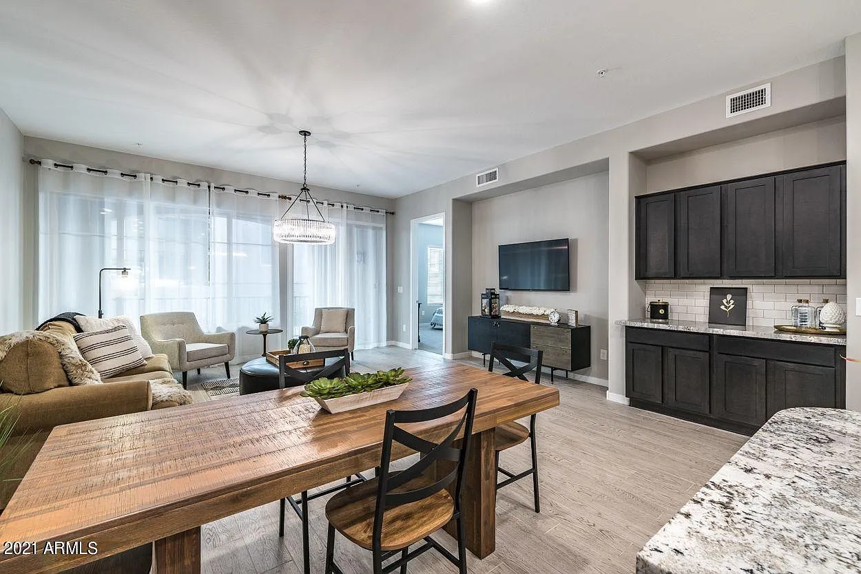 2 bed, 1434 sqft, $2,900 — Photo 4