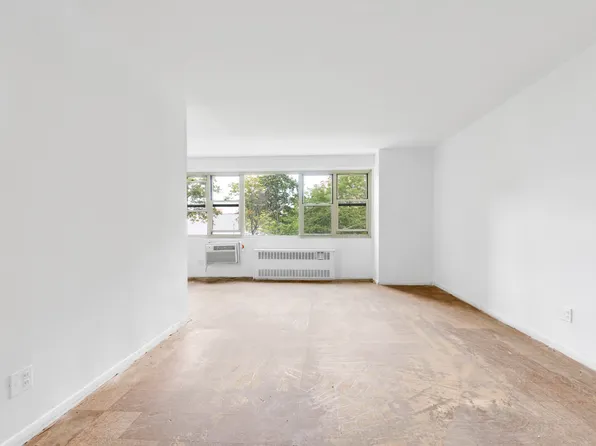 2928 West Fifth Street image 4 of 21