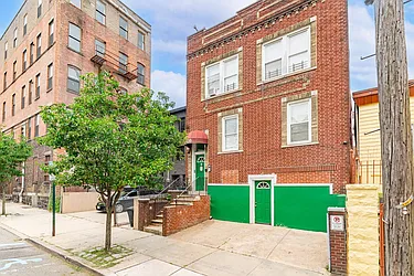 320 7th Street