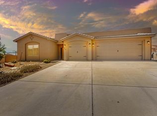 1800 Blanca Peak Trl NE, Rio Rancho, NM 87144