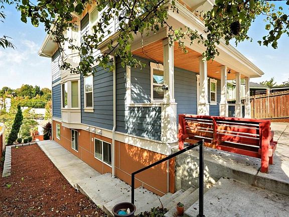 4th image of 4016 37th Ave S #2