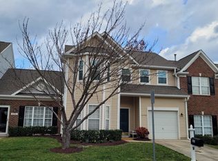 10706 Pendragon Pl, Raleigh, NC 27614