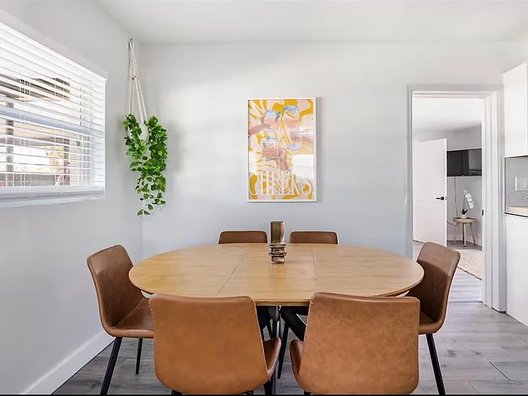 8911 Oren Ave — Photo 5