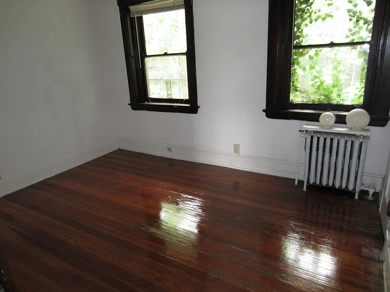 621 Clemmer - Close to University Quite Dead-End Street — Photo 11