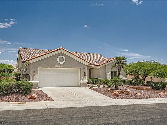 3rd image of 10016 Hunter Springs Dr