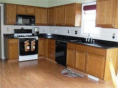 2nd image of 15311 Sassafras Dr