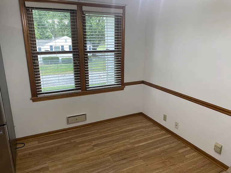 20451 Poplar St — Photo 6