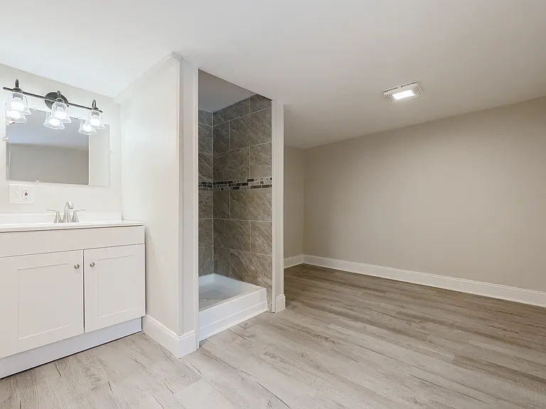16 Lenox Ave #2 — Photo 5