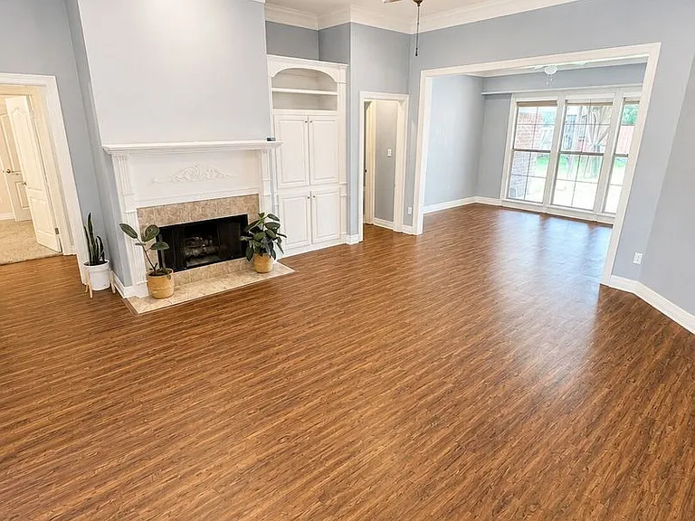 1812 Bayou Bend Dr — Photo 2