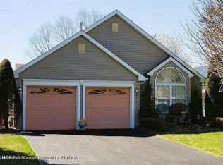 73 Rosewood Dr, Lakewood, NJ 08701