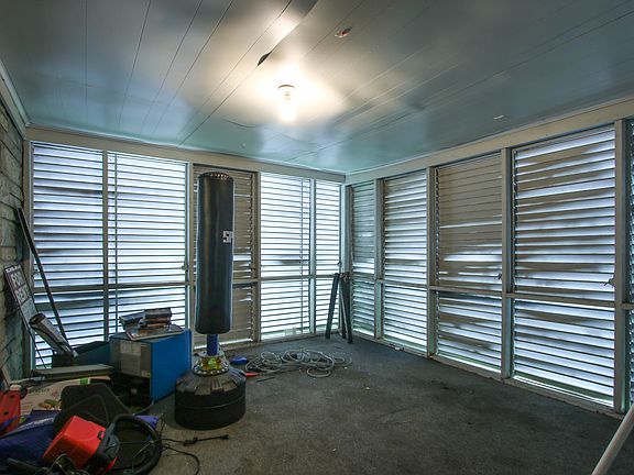 4th image of 3105 E Admiral Blvd